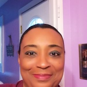 Meet your Posher, Regina